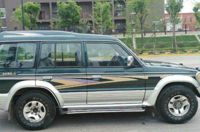 可以说是最耐用的两款车,50万公里连个灯泡都不用换,号称神车