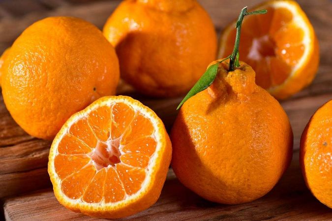 冬天要吃煮熟的橘子,橘子煮熟后竟有神奇的变化!后悔才知道
