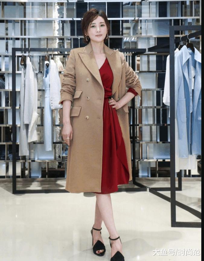 看了蒋勤勤的素颜, 男人都会怀疑人生, 真不知陈建斌每天是咋过的