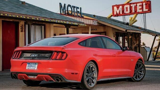 奥迪a6坐不住了 福特野马四门轿跑效果图曝光