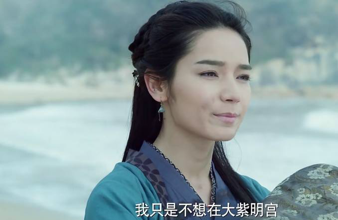 1,凤九离开帝君当上了东荒女君,帝君就派人送了贺礼,也是十分珍贵的!