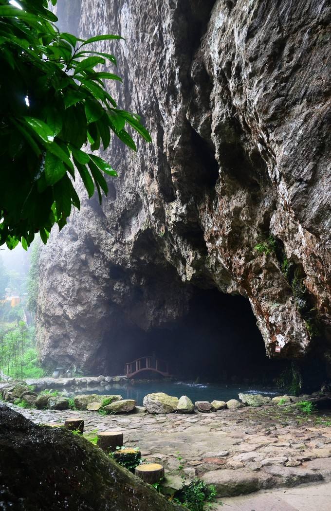 雁荡山并不险,浙江一行长登山却不幸坠崖遇难