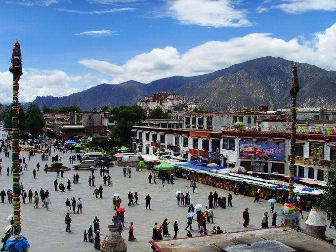 亚洲最让游客向往的十大城市,位列第一的是中国这座小城市!