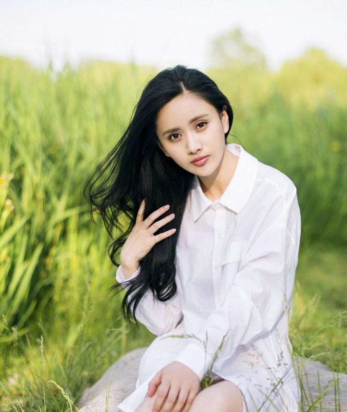 白夜追凶女主角梁缘新造型清新气质颜值满分