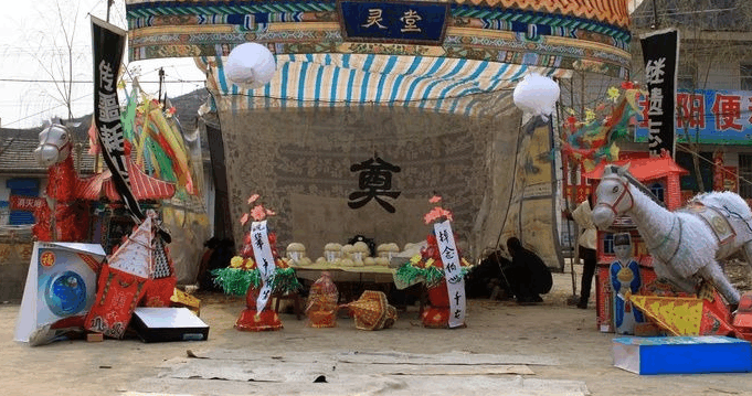 女儿葬礼才过三天女婿就大张旗鼓另娶我去一趟后喜事成白事