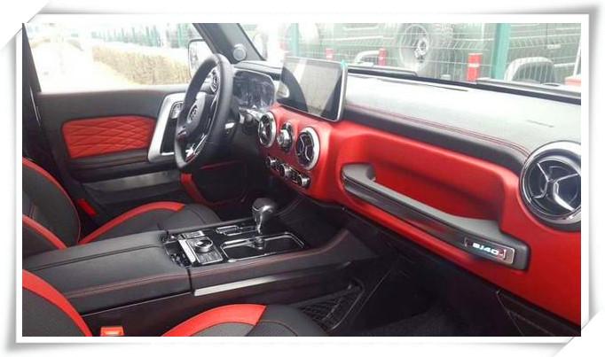 首台北汽新款bj40到店内饰神似奔驰s级美得掉渣网友进步了