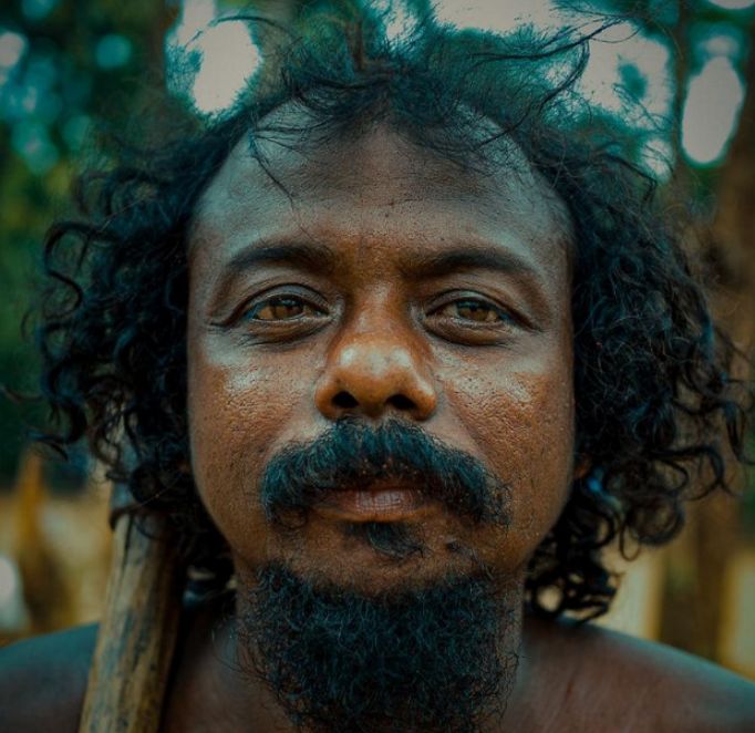 最古老的维达土著人,族规森严,被遗忘的母系面孔让游人心疼