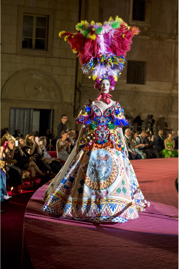 2018秋冬西西里岛高级定制女装——岛屿风格_新浪看点