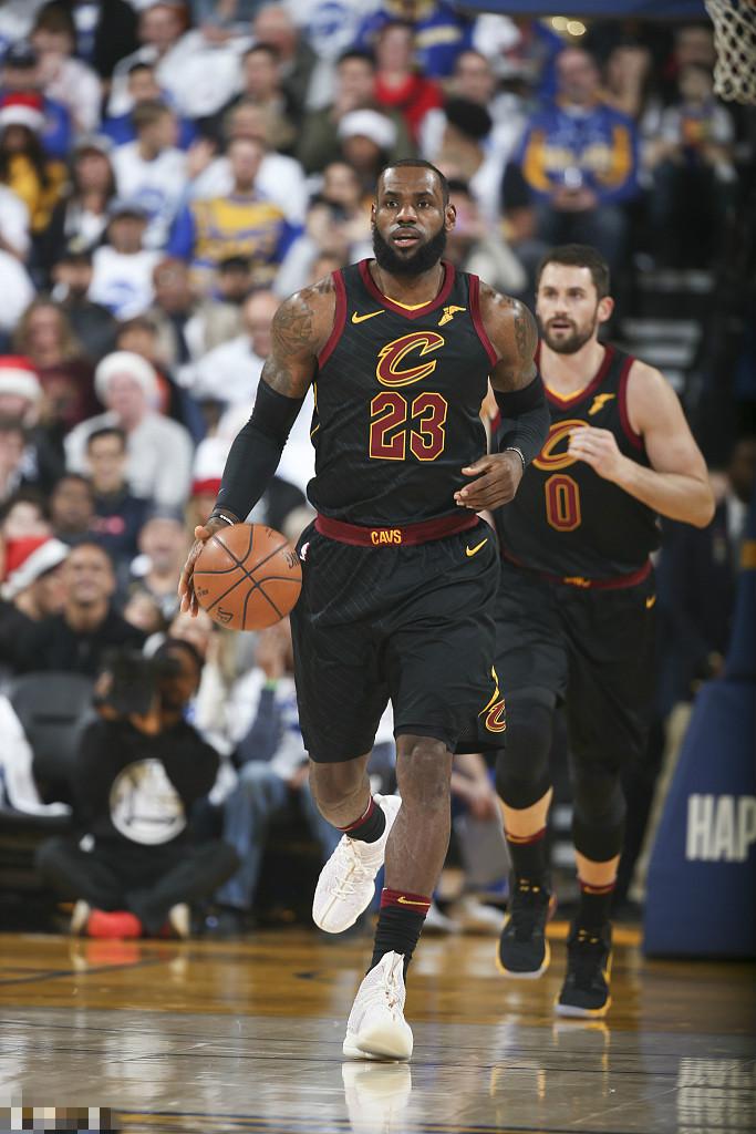 骑士还是让他当酱油男吧,他实力真不行