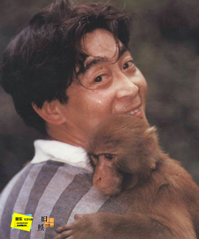 这笑容简直太迷人了,不知道年轻时候的六小龄童迷倒了多少妹子呢.