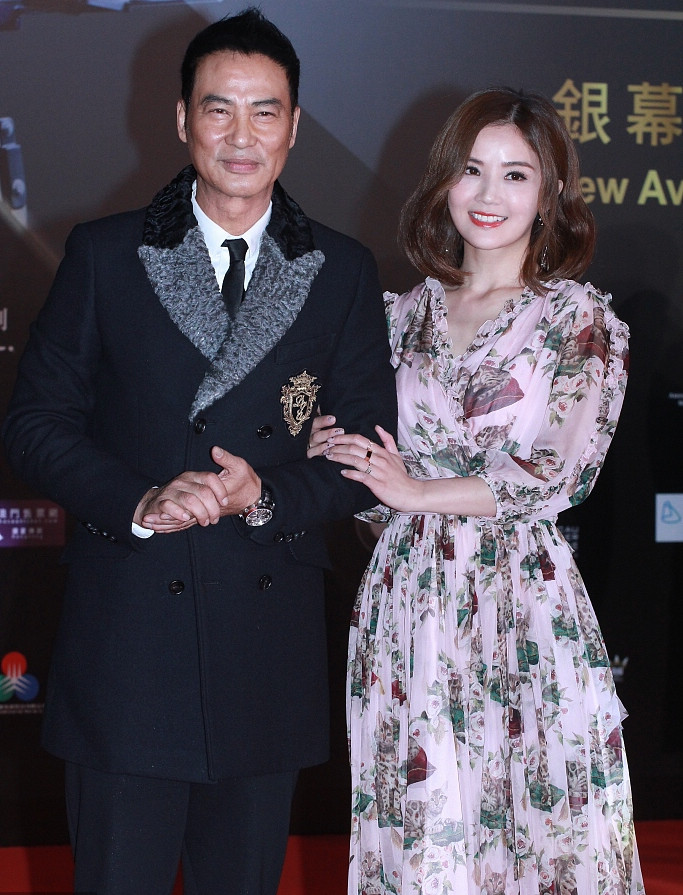 蔡卓妍任达华出席活动同框,网友:这脸真是不忍直视