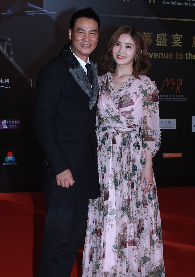 蔡卓妍任达华出席活动同框,网友:这脸真是不忍直视