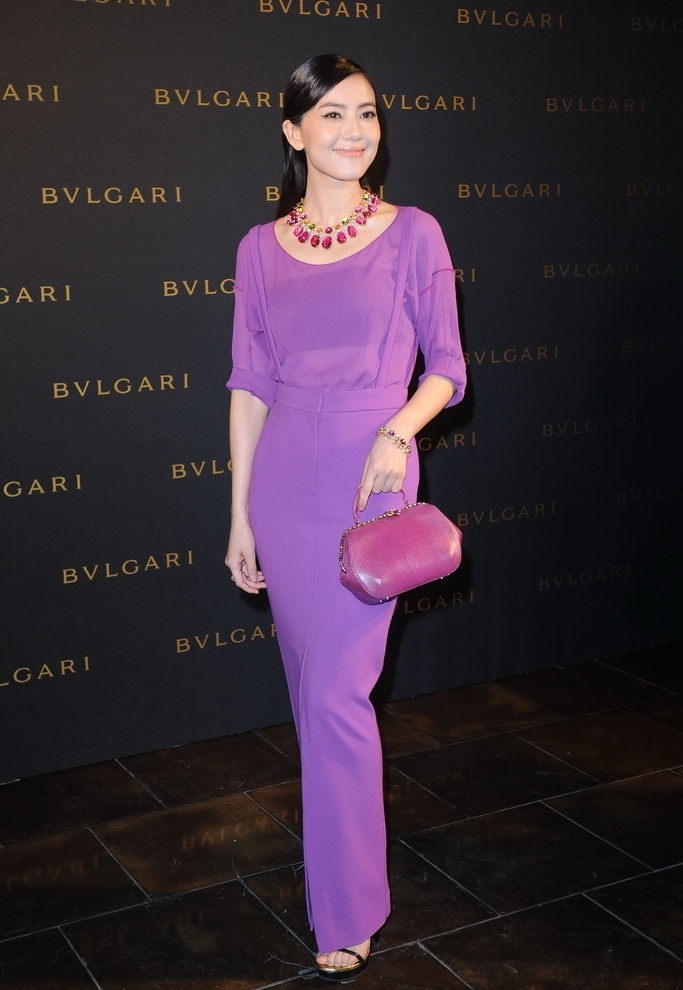 2018年时尚大考验,明星踩雷示范,谁能驾驭这个颜色才是真仙女!