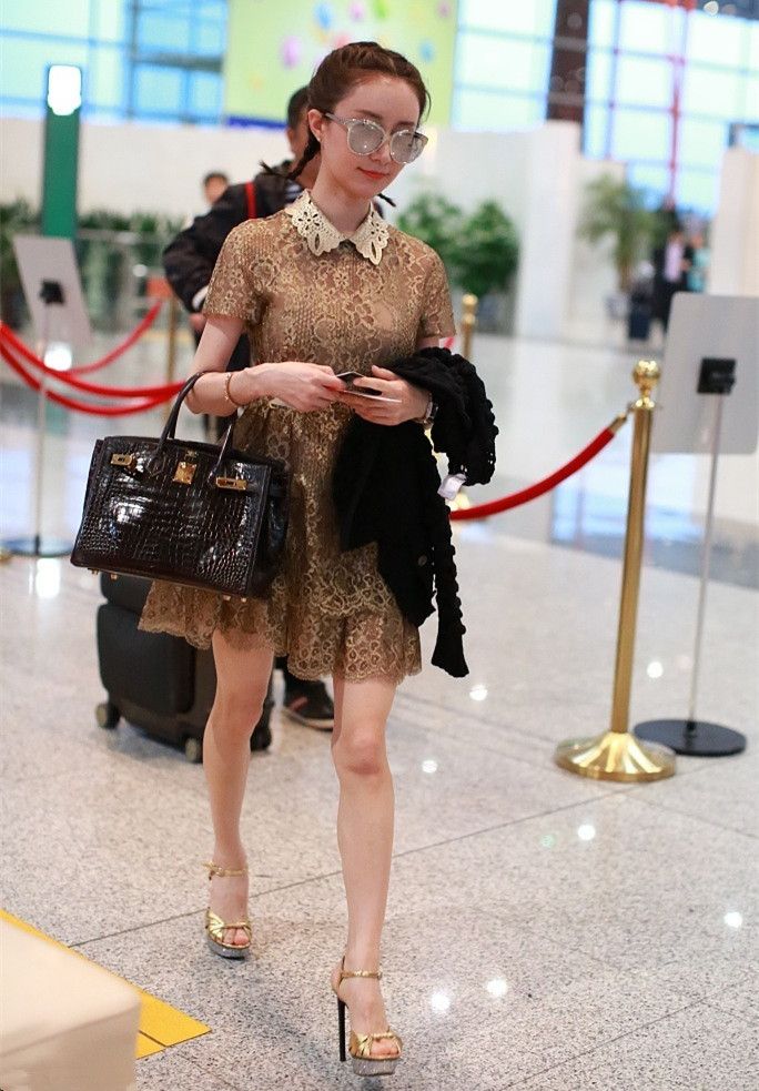 舒畅好好一张脸非得整成个塑胶娃娃,网友:可惜了这么好的演技!