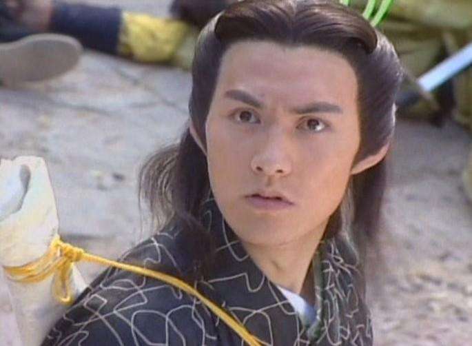 第一件东西就是铁罗汉,说到底这是郭襄比较重要的一件东西,通过它来