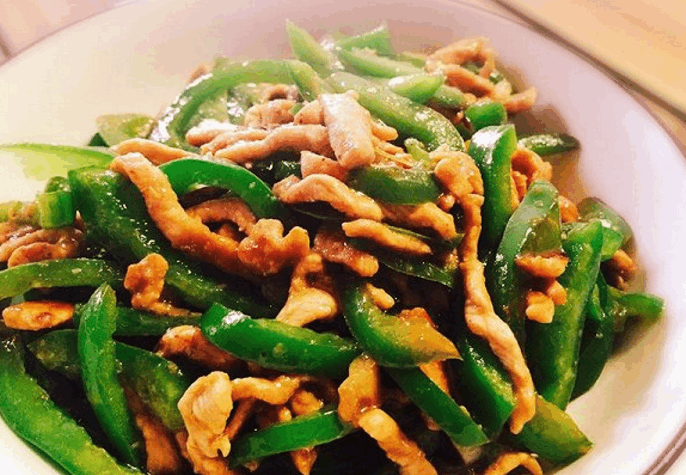 这是最普通的盒饭啦,不过爱吃青椒的小伙伴都爱吃! 3.鱼香肉丝
