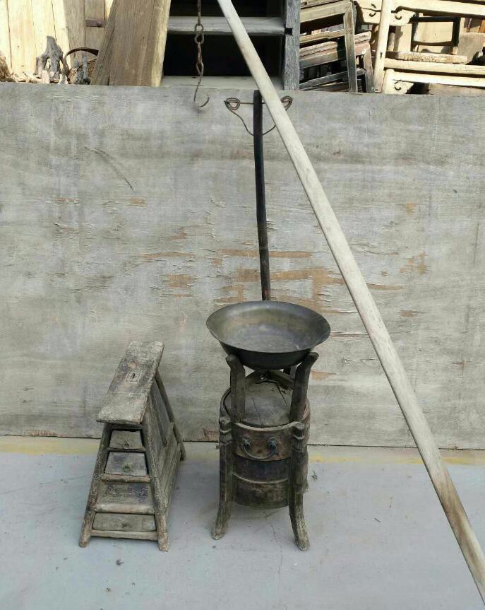 太爷爷留下的剃头挑子它是清朝时期可移动的理发店