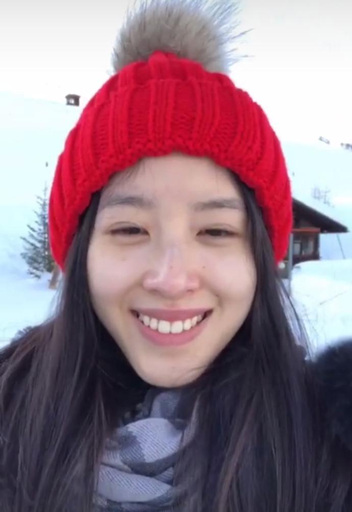 章泽天高清素颜曝光,一脸的黑痣抢镜,网友:仙女下凡了