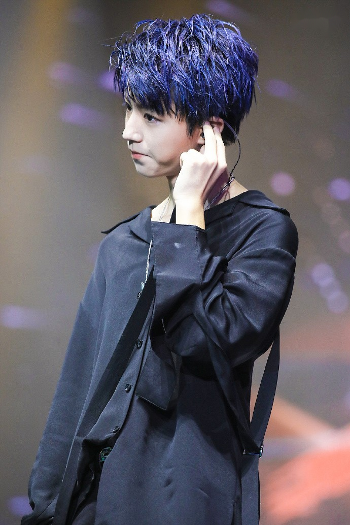 "国民校草"王俊凯逆袭人气尖叫榜亚军!网友:好帅呀