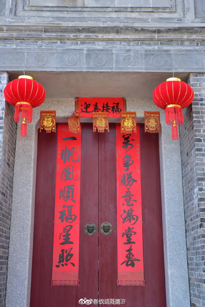 千门万户曈曈日,总把新桃换旧符[抱抱_旧]