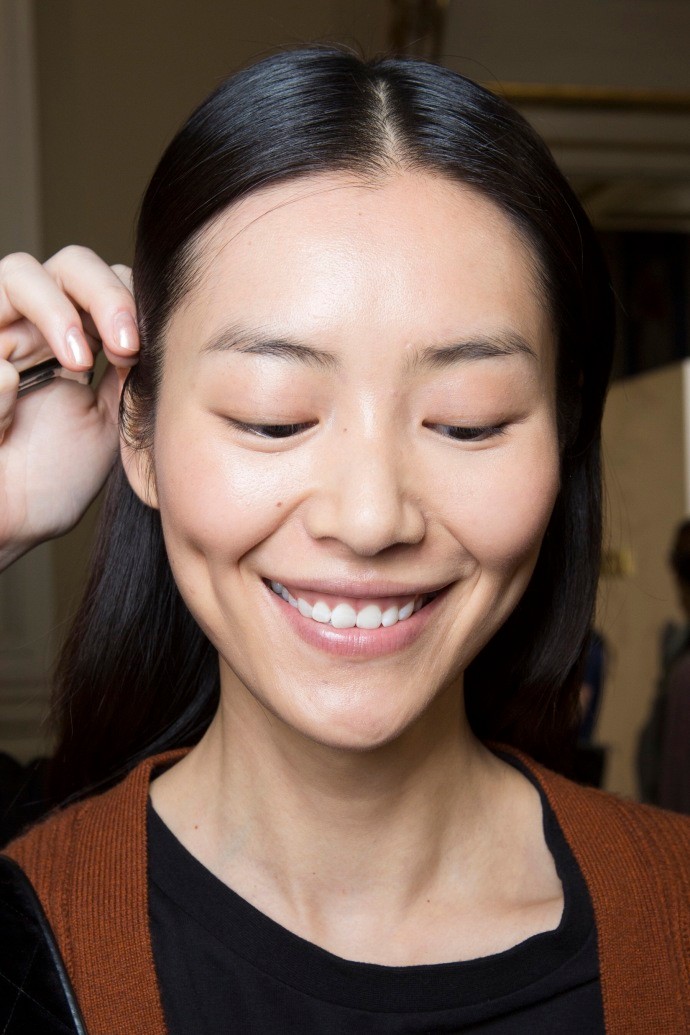 大表姐刘雯最纯素颜上镜,纯净之美