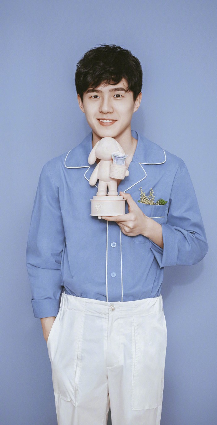 刘昊然,好看的颜,很清爽的帅气!