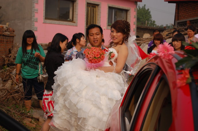 儿子你老婆娘家这么有钱你弟弟结婚就包在你身上了