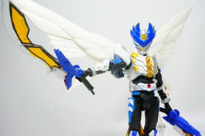 作为坐骑使用,而第一个现身交流的铠兽,其实是在铠甲勇士捕将中出现的