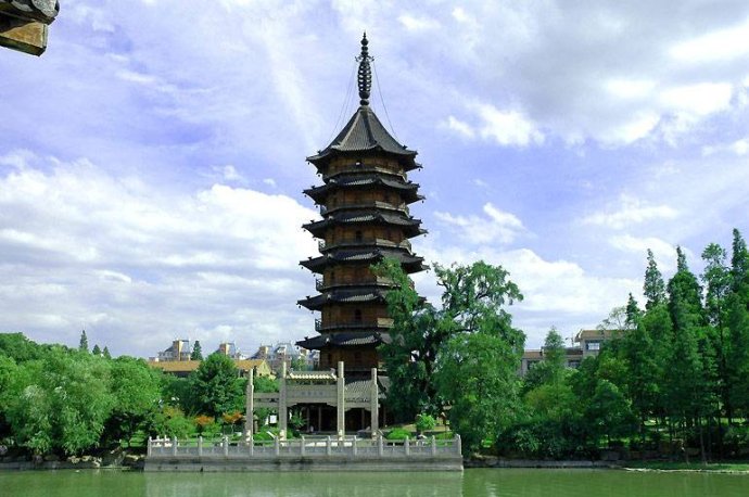 他是三国大恶棍 专杀救命恩人 逃难时却有数万民众跟随