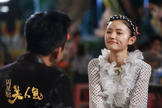 周星驰电影《美人鱼2》开机一周多,林允继续主演却为何遭质疑?