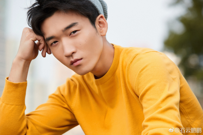 从《欢乐颂》到《凤囚凰》,22岁的他不靠颜值靠演技走红