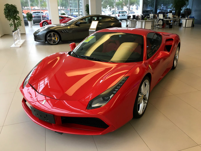 北京法拉利4s店法拉利488 f12现车