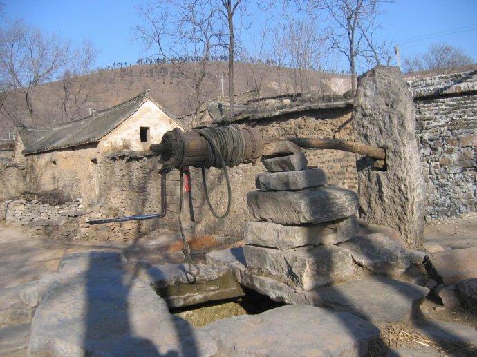 图说历史: 乡野村庄里的那些老井