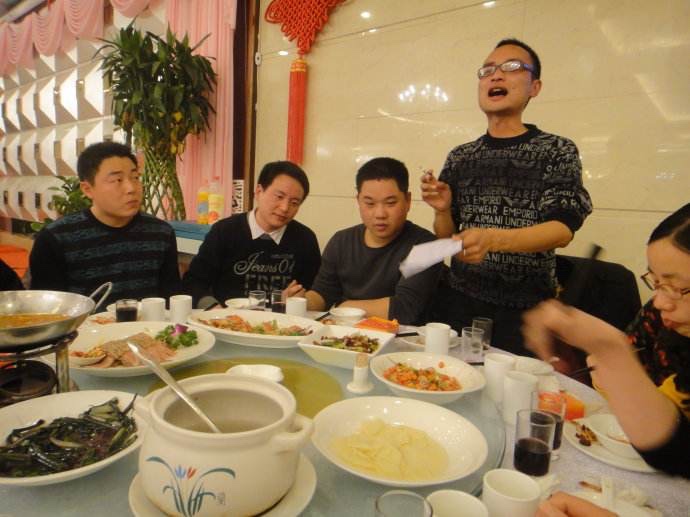 30岁同学聚会,听闻老同学去世,原来,有些人,走着走着,就散了