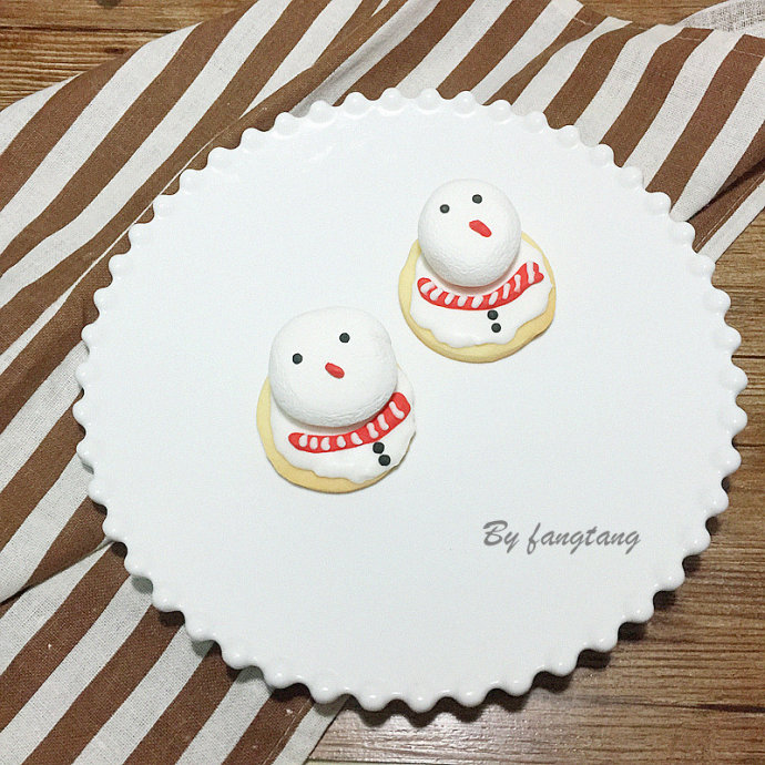 凹一个可爱的造型---雪人糖霜饼干