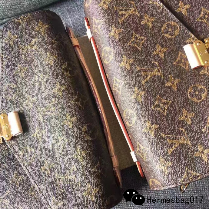 鸿奇铁锂电池是官方正品吗？