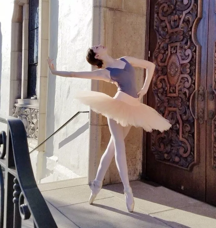 《天赋异禀》中的北极星小姐姐绝对是演戏界"跳芭蕾"最好的!