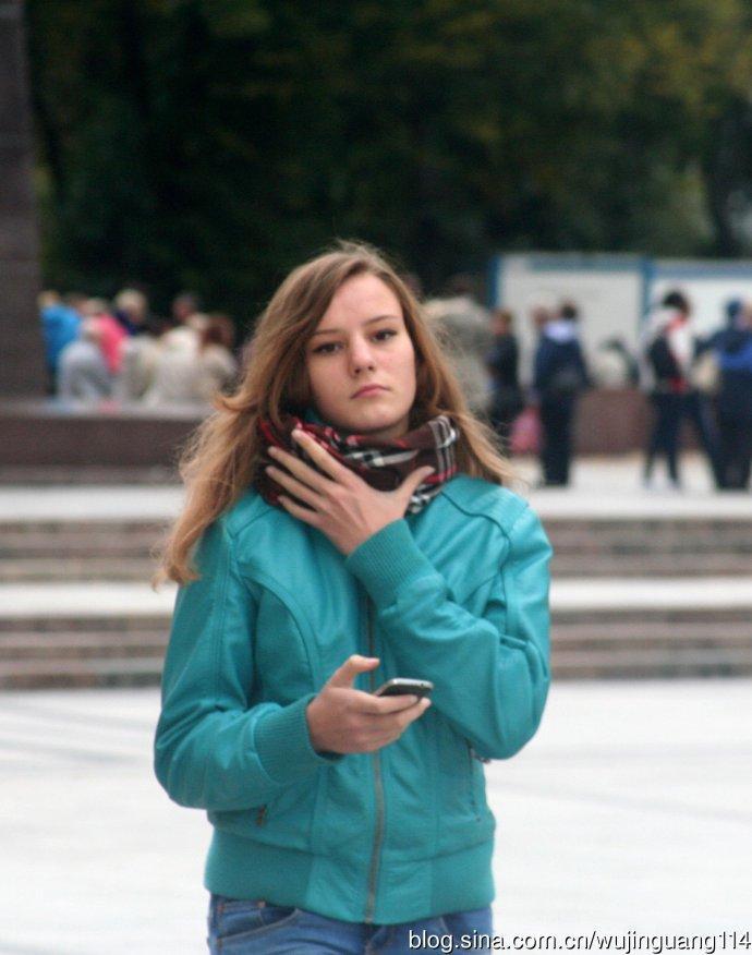 实拍:立陶宛首都街头美女如云(图)