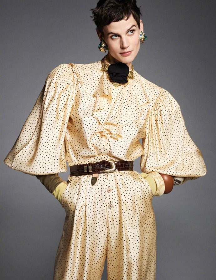 vogue paris march 2018 法国版《vogue》三月刊-loulou! 主题