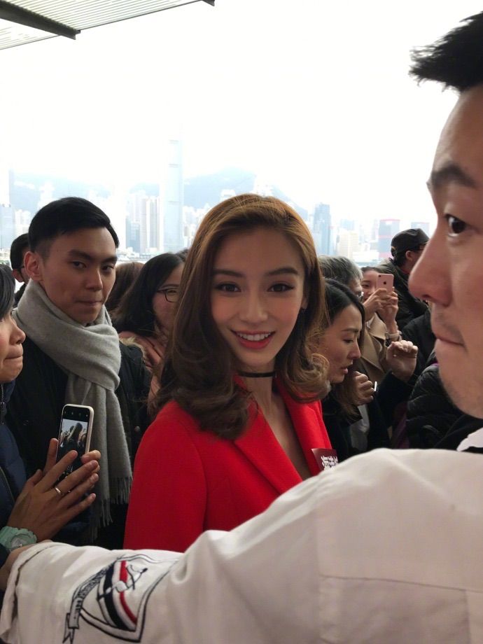 最新路人抓拍baby,也太好看了吧,可脸上这处让人以为她是杨幂!
