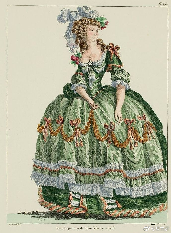 18世纪洛可可风的欧洲宫廷服装