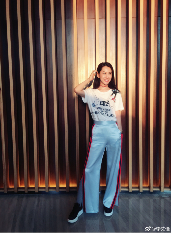 36岁女演员李艾佳在家中突发病症去世,新戏下周就开播,真可惜!