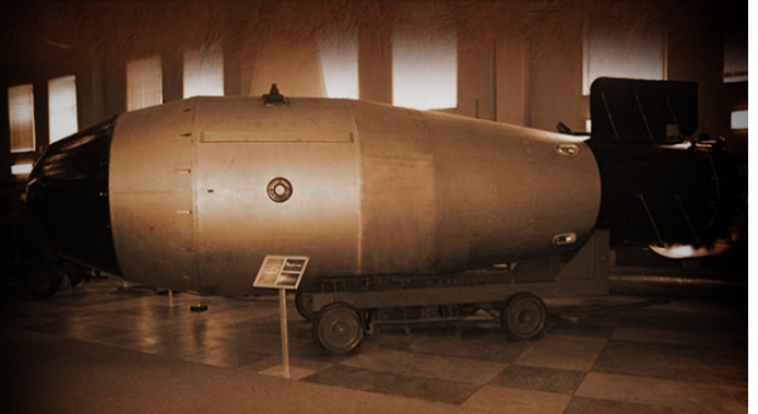 他造出人类历史上威力最强大的炸弹 凭啥获得诺贝尔和平奖