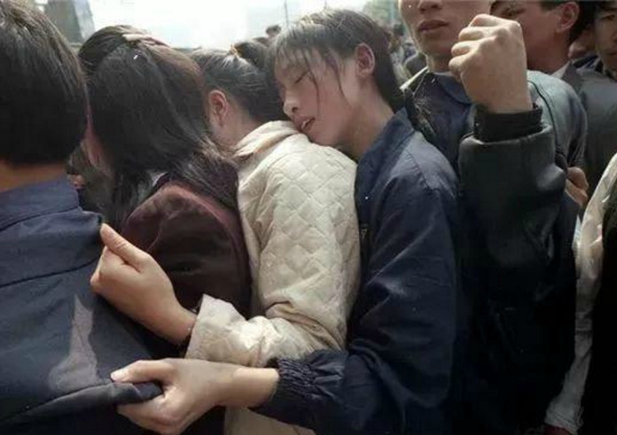 摄影师镜头下的虐心照片，每一张都让人眼角湿润，你看完吗
