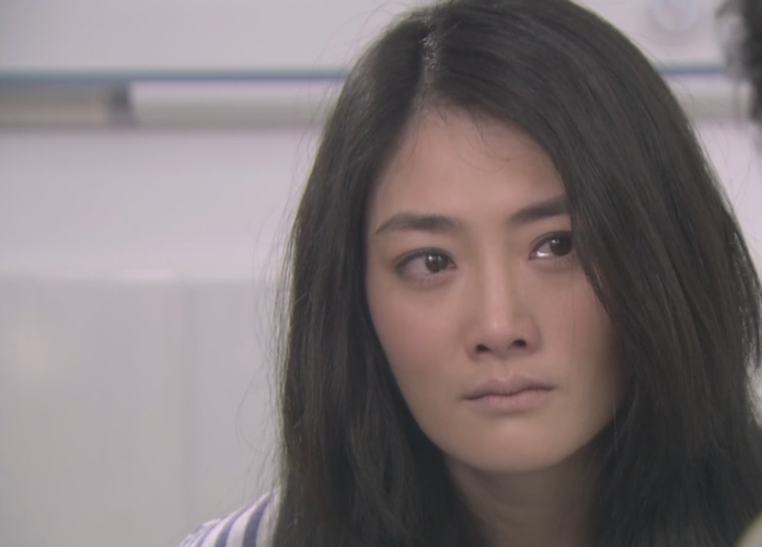 电视剧带泪梨花之美丽重生严娜因为带毒被警方抓住判了刑