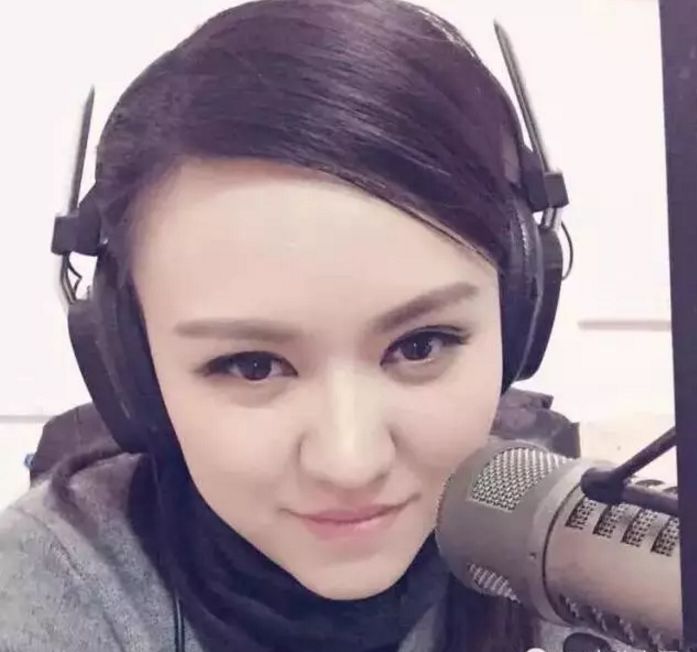 台文艺导演,主任播音员范琦琪明星教师云南广播电视台少儿节目主持人