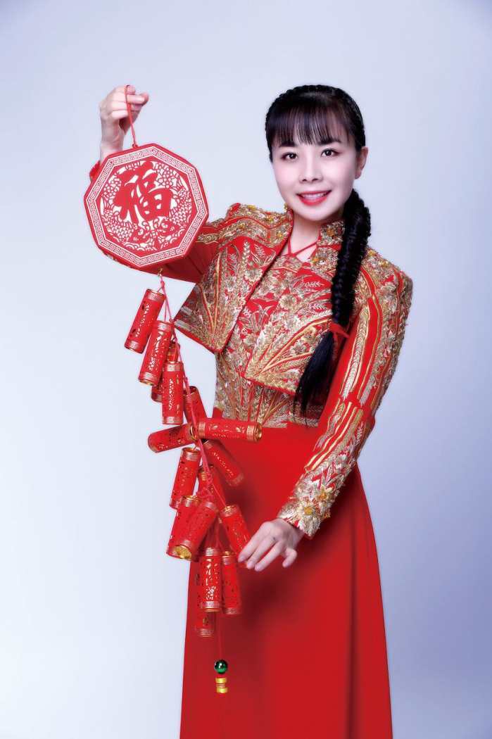 小年夜年味浓听王二妮贺岁单曲新年到品过年的味道