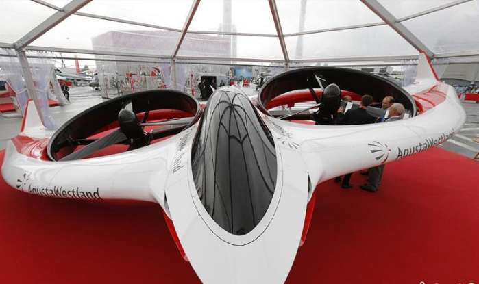 中国"墨子号"人力飞机上海试飞成功!