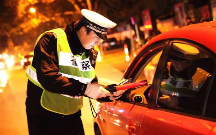 合肥交警查获最重酒驾,检测数据高达550!网友:狠狠的罚!