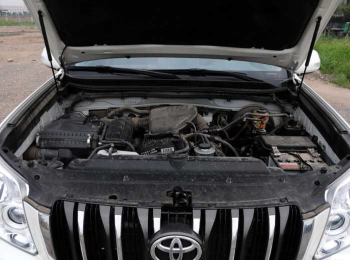 能坐三人的摩托车 红旗全封闭三轮摩托车多少钱需要什么证件